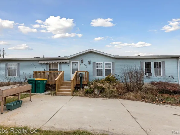 12491 W Washington Ave, Mount Morris, MI 48458