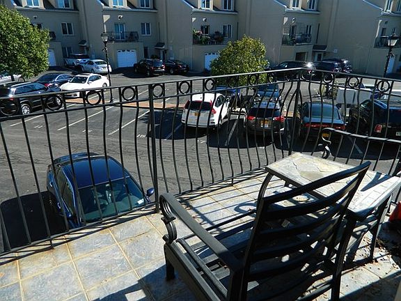 5th image of 1418-1444 Outlook Ave #2