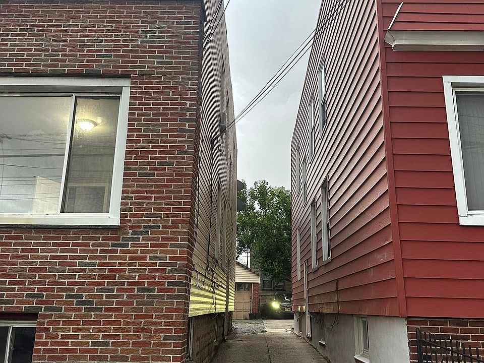 1st image of 141 Roosevelt Ave #A