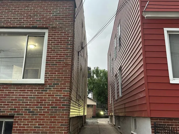 141 Roosevelt Ave #A, Jersey City, NJ 07304