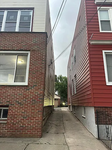 141 Roosevelt Ave #A Photo 1 141 Roosevelt Ave #A Photo 1