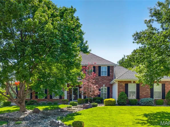 5568 Hennsley Cir, Weldon Spring, MO 63304