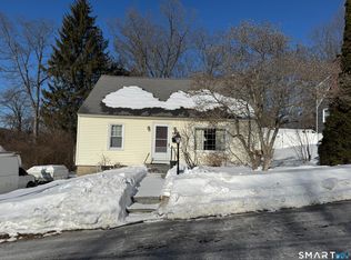 9 Central Avenue, Winchester, CT 06098