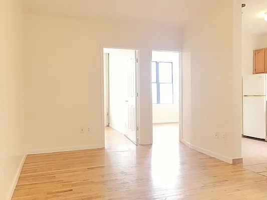 Rented by Bedford Realty USA Corp | media 10