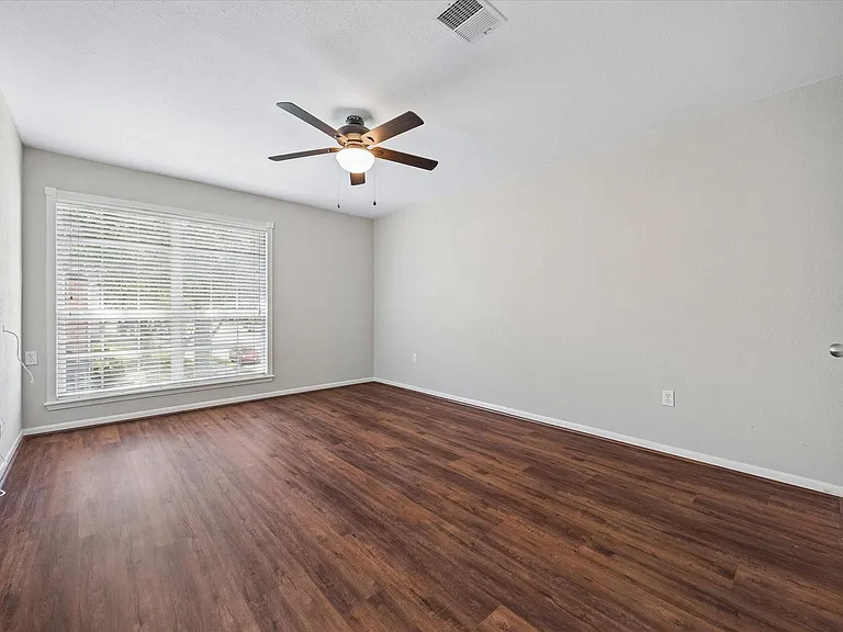 14201 Misty Meadow Ln — Photo 21