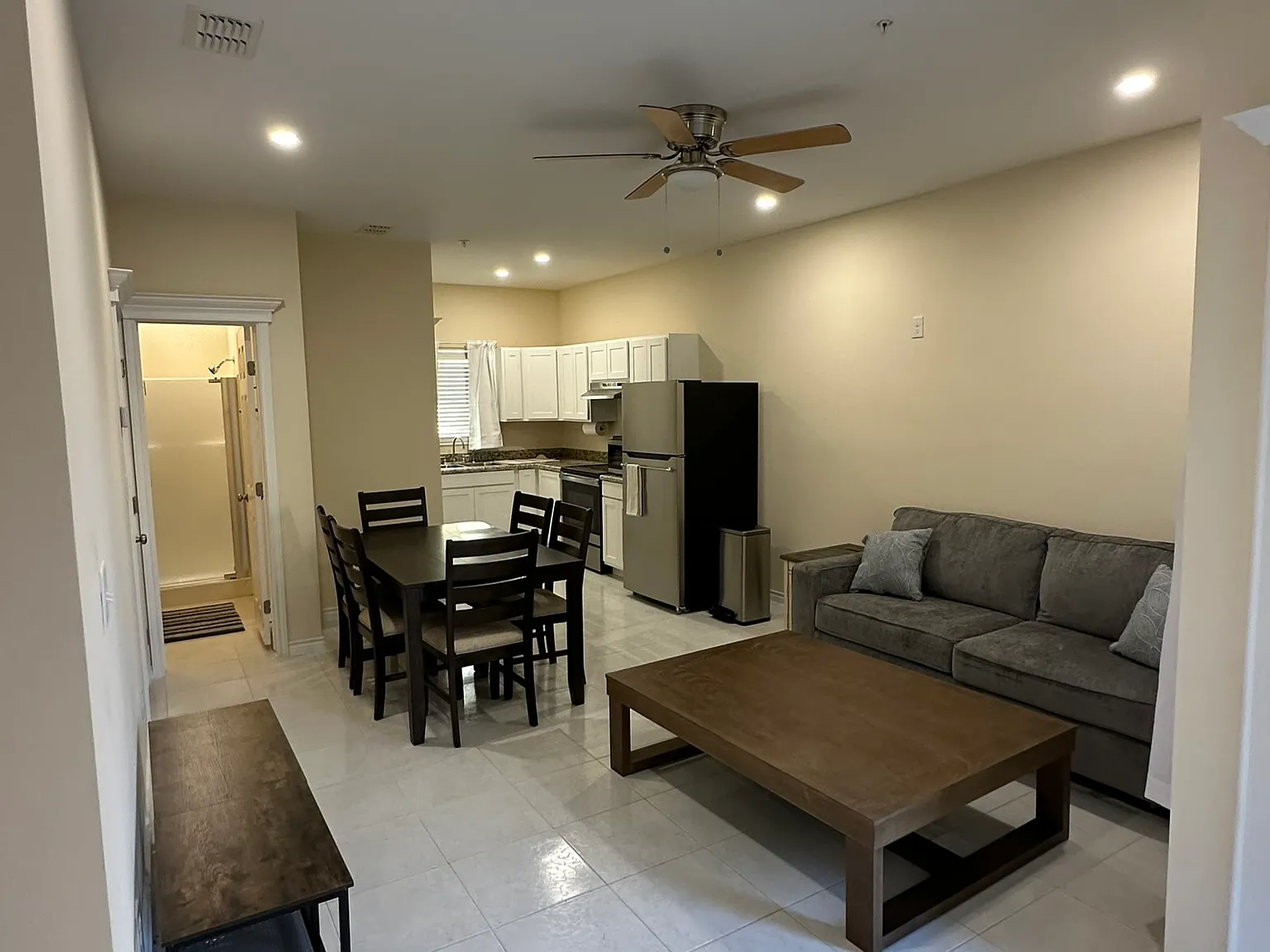 2 bed, 850 sqft, $3,150 — Photo 4