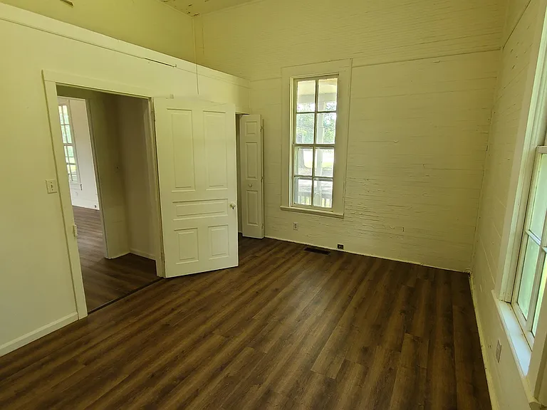776 Macon Ave — Photo 11