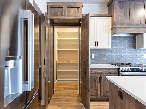 5th image of N3933 Wettering Way