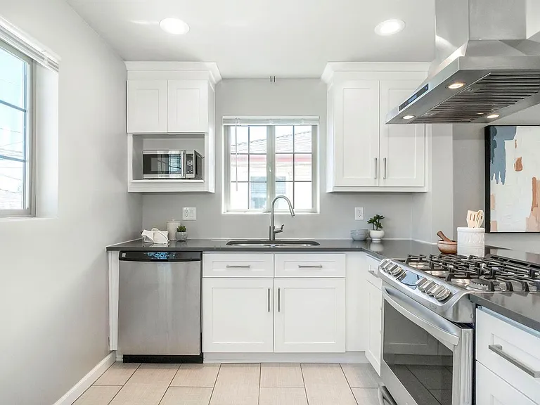 Sloan's Lake: 2-Bedroom 1 Bath With High-End Finishes — Photo 17