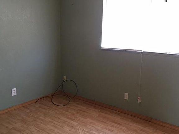 5th image of 1318 N Steven Dr