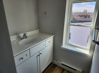 39 North St #D, Winooski, VT 05404