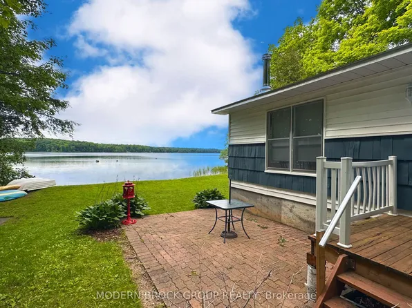 94 Graham Lake Rd, Front Of Yonge, ON K0E 1M0