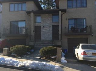 450 Myrtle Ave, Fort Lee, NJ 07024