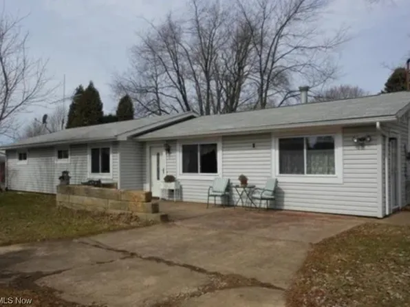 5481 State Route 7, New Waterford, OH 44445