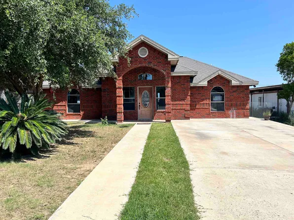 109 Illinois St, Zapata, TX 78076