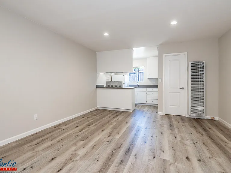 100 Caledonia St #2 — Photo 2