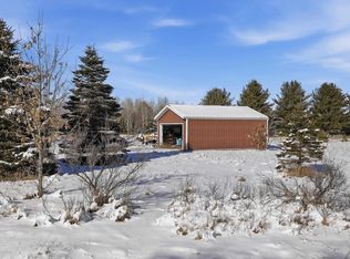 8846 County Rd N, Almond, WI 54909