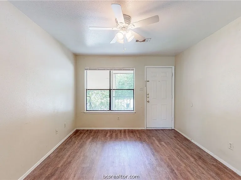 303 Manuel Dr #C — Photo 10