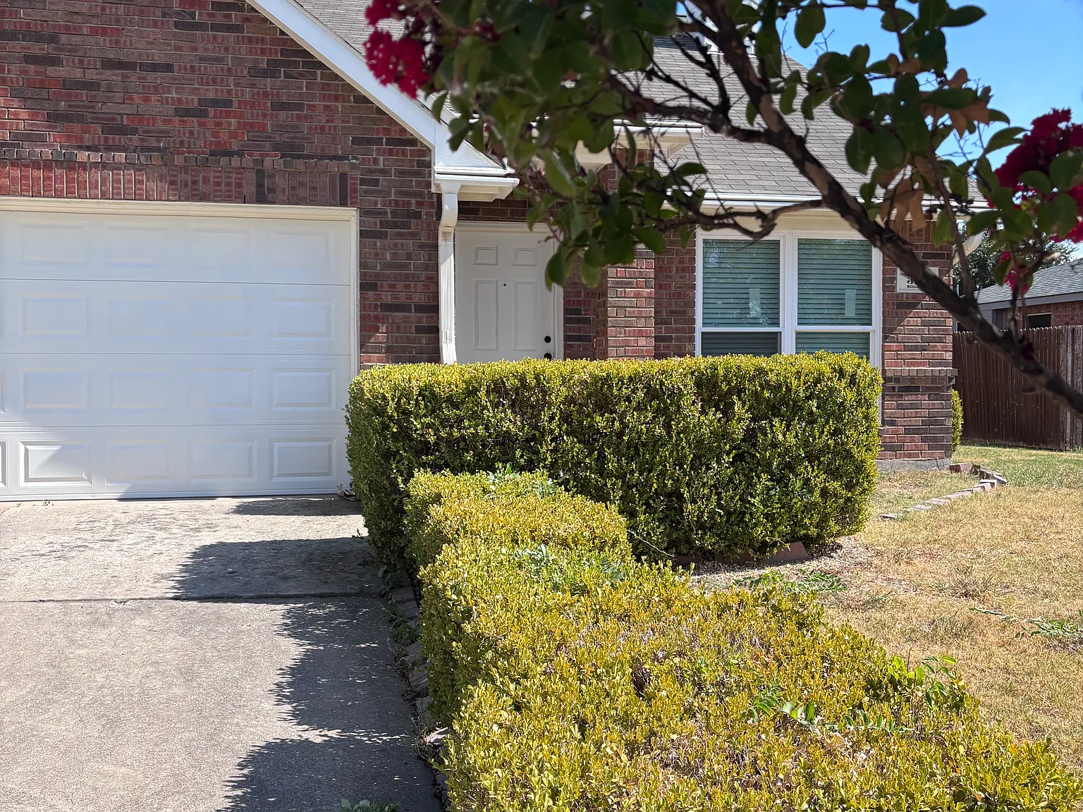 3 bed, 2.5 bath, 1855 sqft, $2,750 — Photo 2