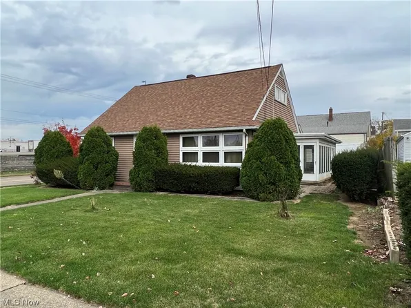 1102 Grandview Ave SW, Canton, OH 44710