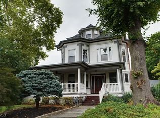 941 Edgewater Ave, Ridgefield Boro, NJ 07657