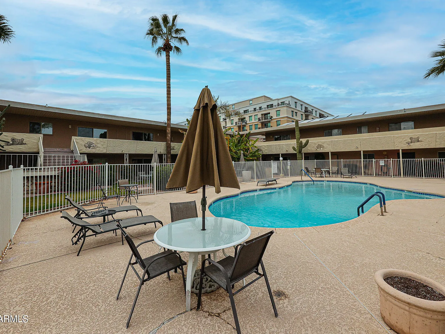 2 bed, 2.0 bath, 945 sqft, $2,000 — Photo 4