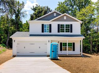 1490 S Peace Haven Rd, Clemmons, NC 27012