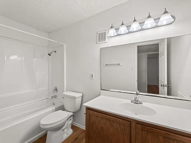 Patton Apartments — Photo 11
