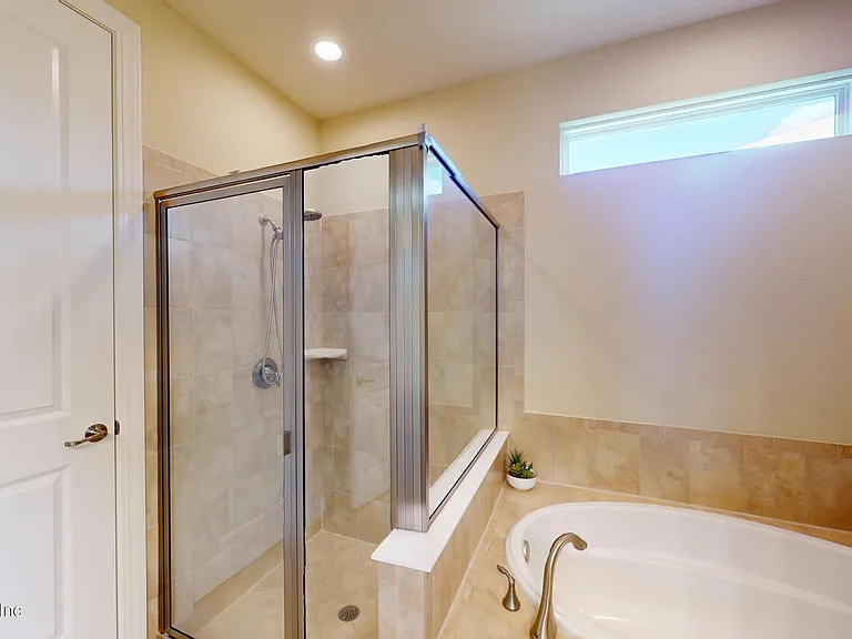 29 Lakefront Ln — Photo 22