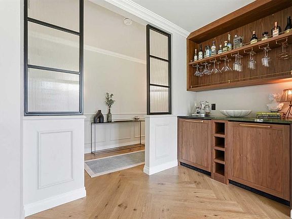 5th image of 3339 E Rideau Pl SW #203/204