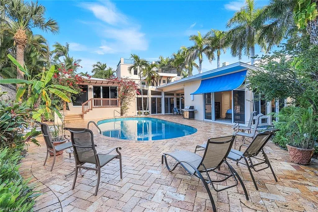 5 bed, 5.5 bath, 4600 sqft, $45,000 — Photo 2