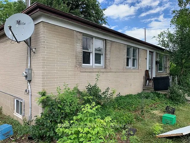 224 Finch Ave E #MAIN FLOOR — Photo 12