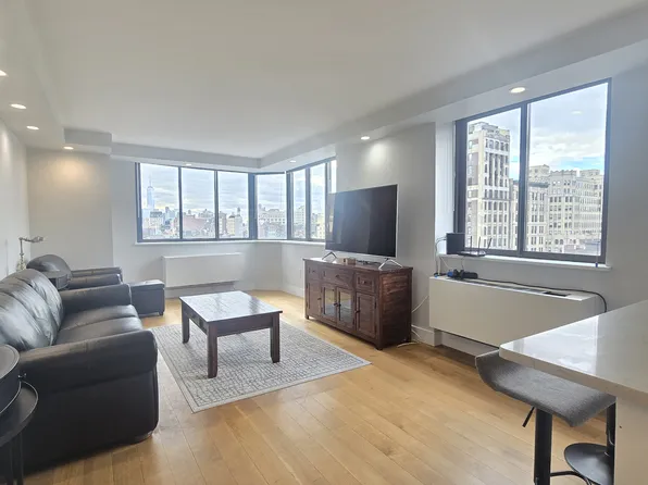 280 Park Avenue South image 2 of 25