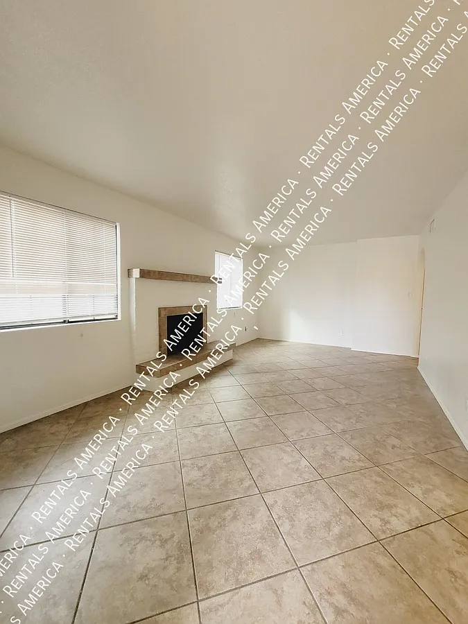 2 bed, 1150 sqft, $1,700 — Photo 4