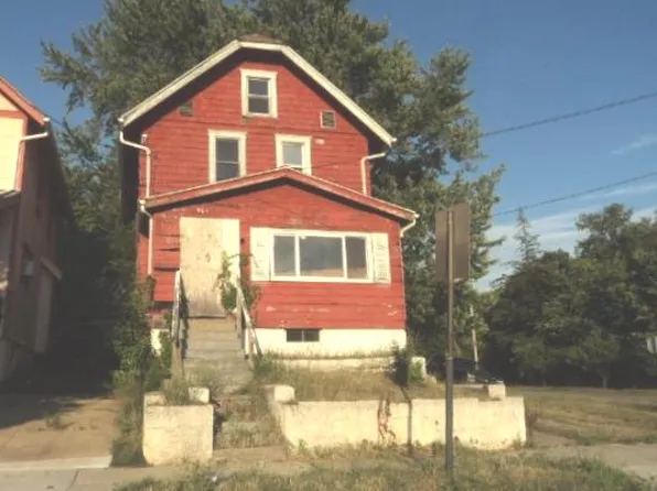 901 Snyder St, Akron, OH 44307