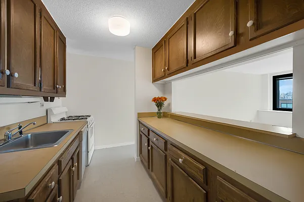 Sold by Corcoran | media 16