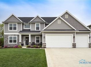 742 Delaware Dr, Perrysburg, OH