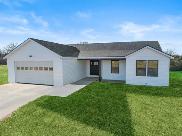 116 Westwood Dr, Gallatin, MO 64640