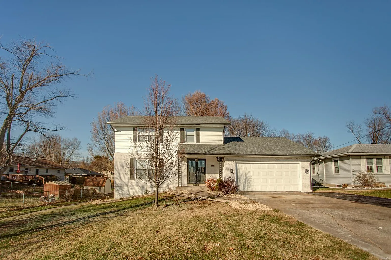 932 Mill St photo 1