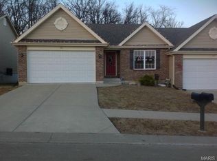 25 Parkville Ln, Festus, MO 63028