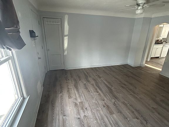 3rd image of 21686 Poinciana St