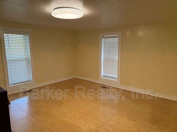 4th image of 2203A Patterson Rd