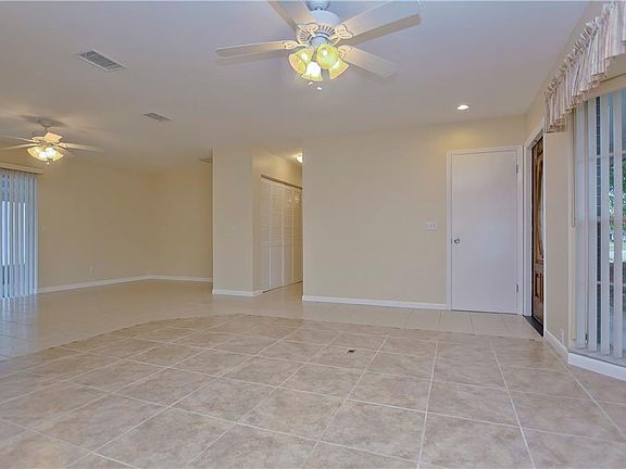 4th image of 206 Rembrandt Dr