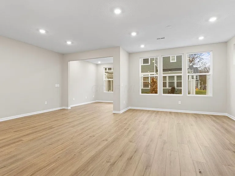 3346 Abberley Dr — Photo 19