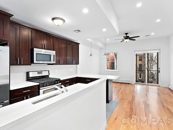 3rd image of 158 Huntington St #2A