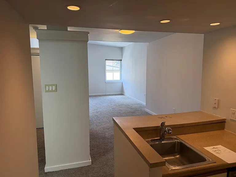 237 Chestnut St #1-405 — Photo 16