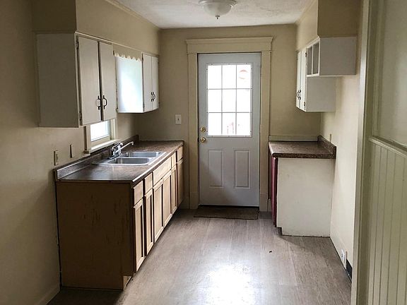 5th image of 435 Bettie St