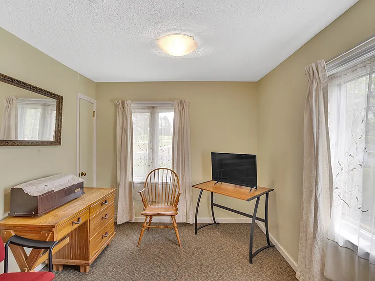 10 Alsop Rd — Photo 32