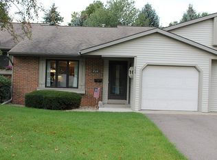 784 Harvest Dr, Holland, MI 49423
