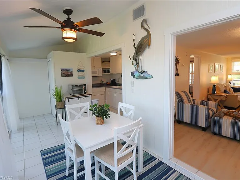 611 Palm Ave #F-30 — Photo 11